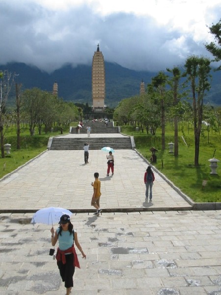 1daliyunnan-052-3pagodas.jpg
