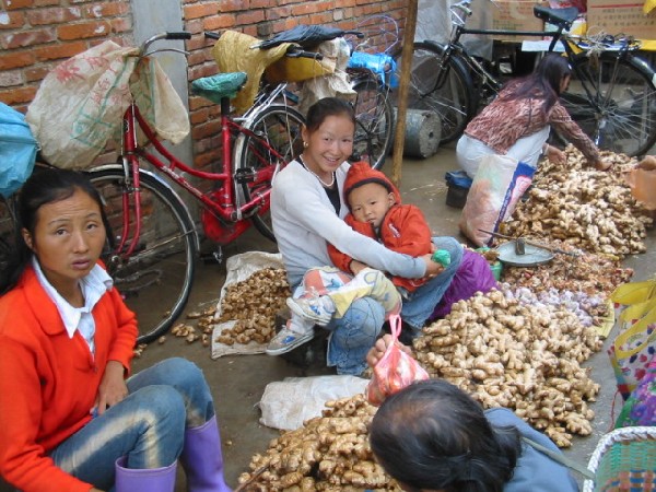 1daliyunnan-065baigirlandbabyinvillage.jpg