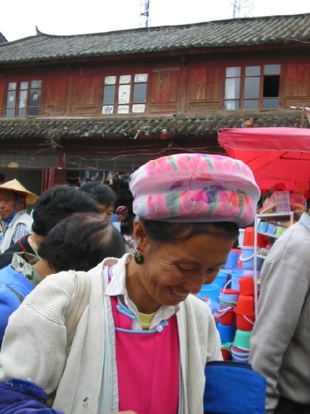 1daliyunnan-068baivillagevendor.jpg