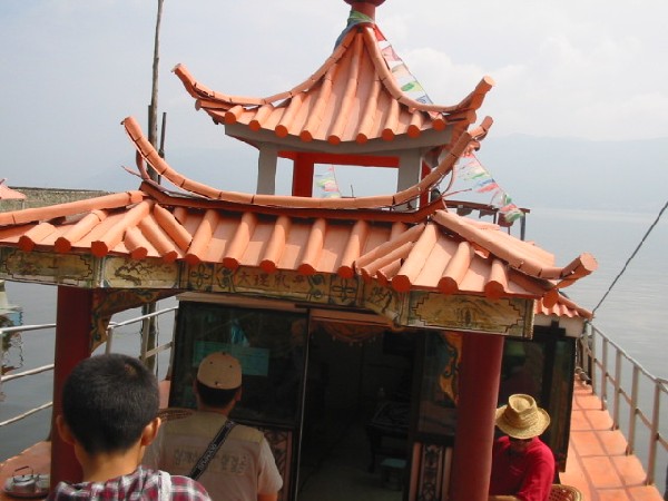 daliyunnan035tourboatcabin.jpg